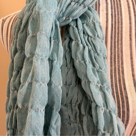 Women’s Blue 100% Viscose Lightweight Fringed Smocked Boho Hippie Scarf - Picture 3 of 10